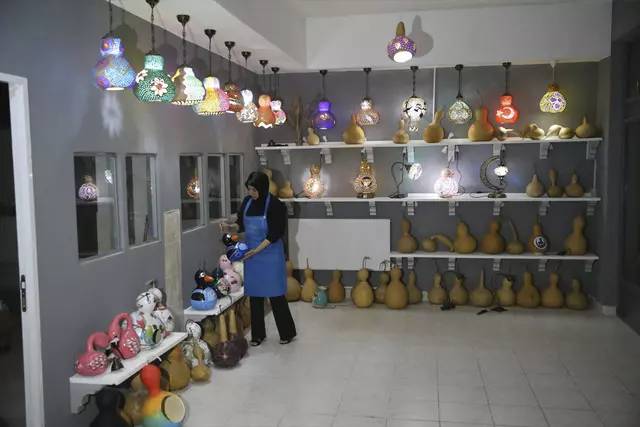 Çocuklarından dolayı çalışamıyordu! İnternetten bulduğu o fikirle paraya para demiyor: Her yerden sipariş yağıyor 8